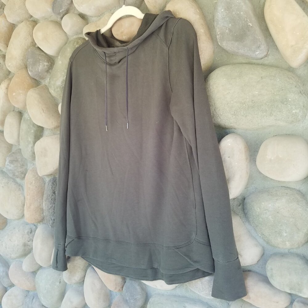 Green Athletic Hoodie With Thumbholes! Spring Refresh Transitional Light Sweater
